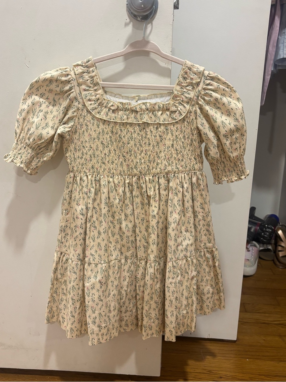 Girls Smocked Puff-Sleeve Dress Top in Cream Floral Sal & Pimenta 5T